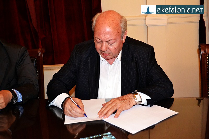 Υπογραφή β’ φάσης Γηροκομείου Αργοστολίου – 09/05/2014