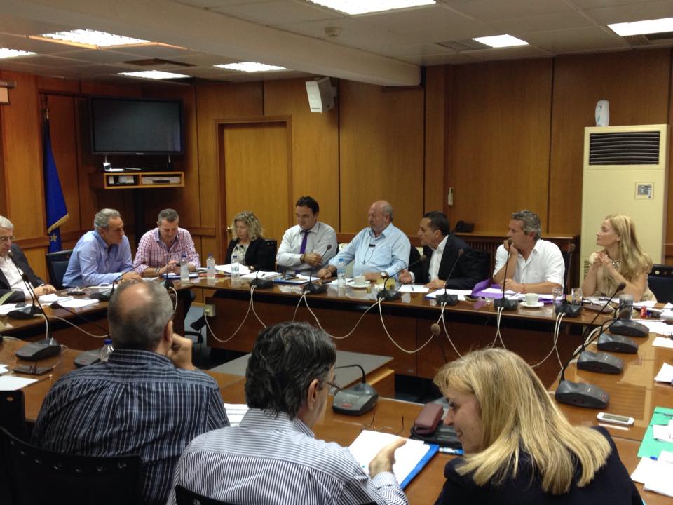 Κοινή σύσκεψη Δήμου-Περιφέρειας στο ΥΠΟΜΕΔΙ για τα έργα στην Κεφαλονιά