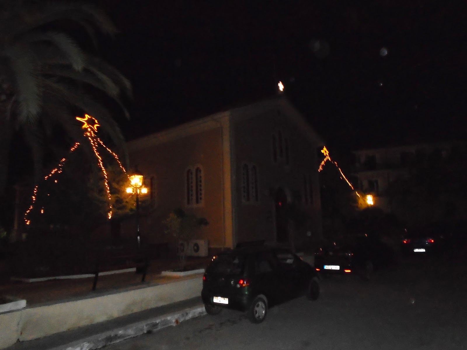 Φωταγώγηση των δέντρων για τα Χριστούγεννα στο Ληξούρι!