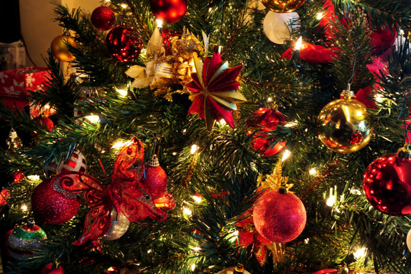 10 Tips για πιο όμορφο χριστουγεννιάτικο δέντρο