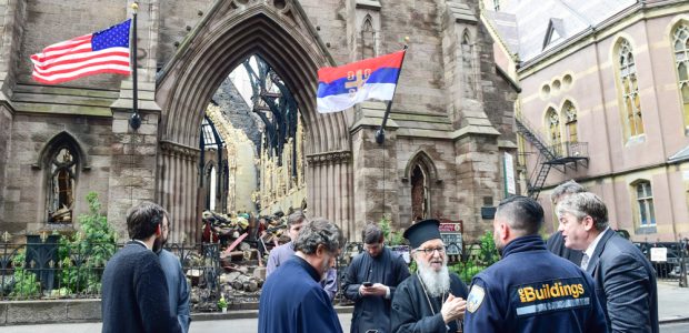 Ο Αρχιεπίσκοπος Δημήτριος επισκέφθηκε τον Σερβικό Ορθόδοξο ναό του Αγίου Σάββα που κάηκε