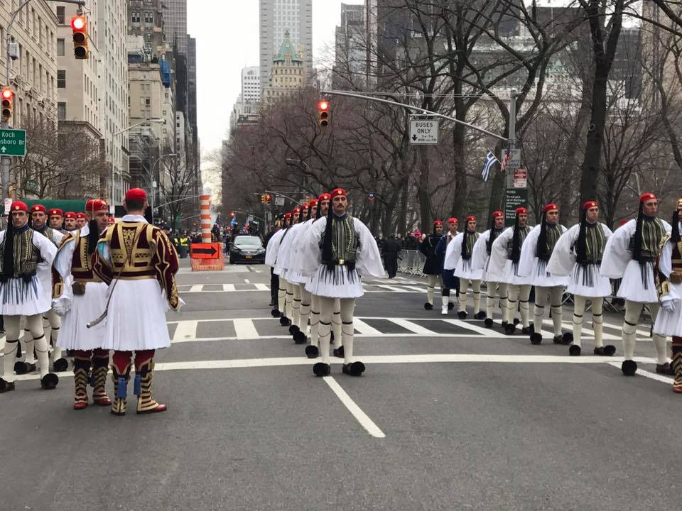 Στα «γαλανόλευκα» η Νέα Υόρκη για την παρέλαση της εθνικής μας επετείου