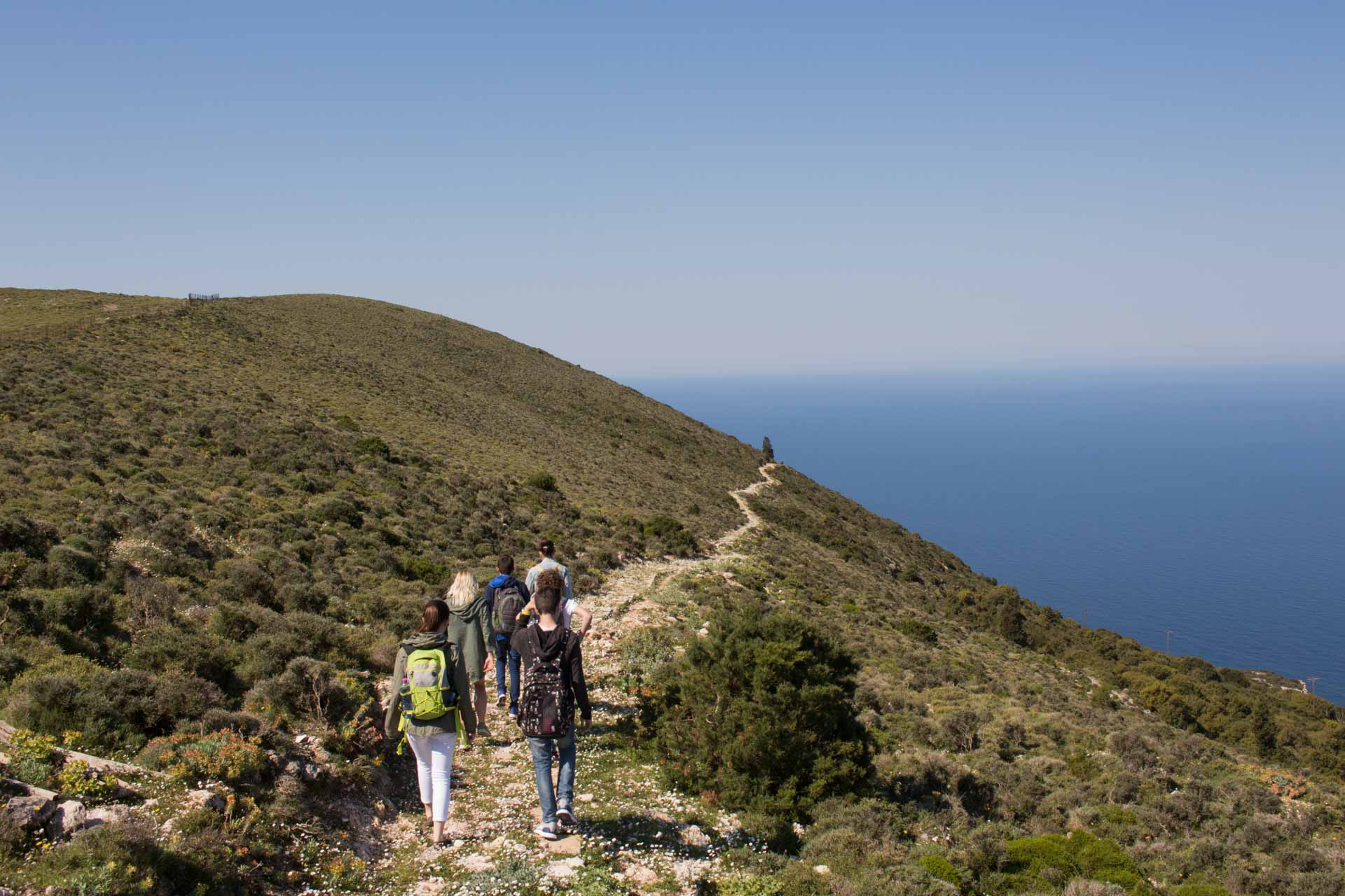 Ανακαλύπτοντας τα άγνωστα μονοπάτια του νησιού