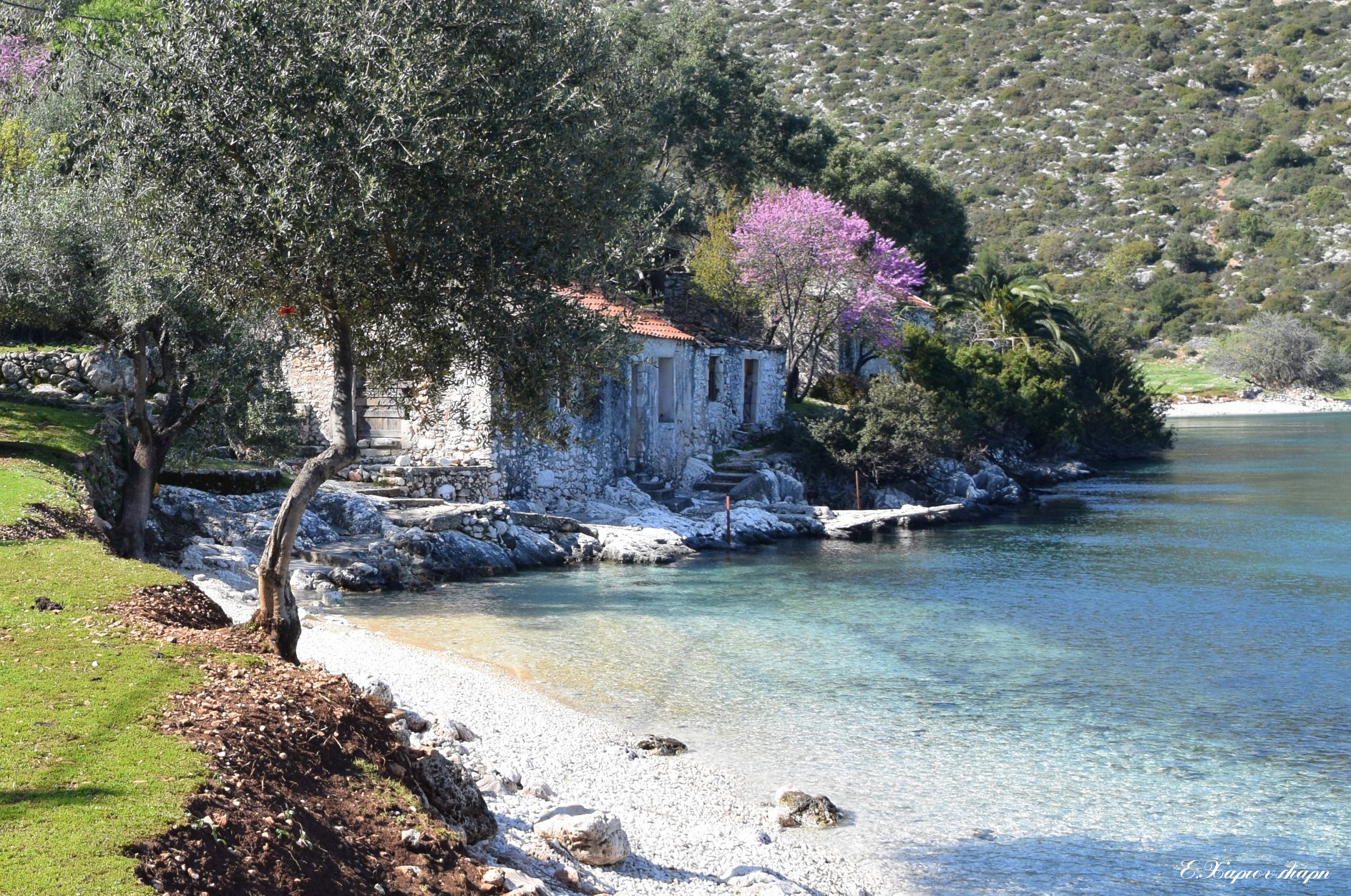 Αγία Σοφία Ερύσου -Ένας μικρός παράδεισος δίπλα στη θάλασσα