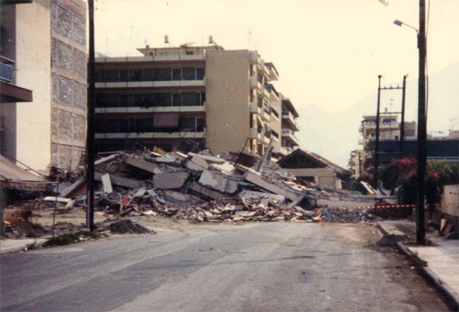 Σεισμός: 13 Σεπτεμβρίου 1986 – Όταν ο Εγκέλαδος ισοπέδωσε την Καλαμάτα [Εικόνες +βίντεο]