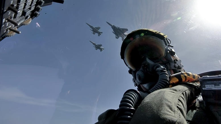 Επέτειος 21ης Μαΐου: Μαχητικά F-16 της Πολεμικής Αεροπορίας πέταξαν πάνω από την Κεφαλονιά