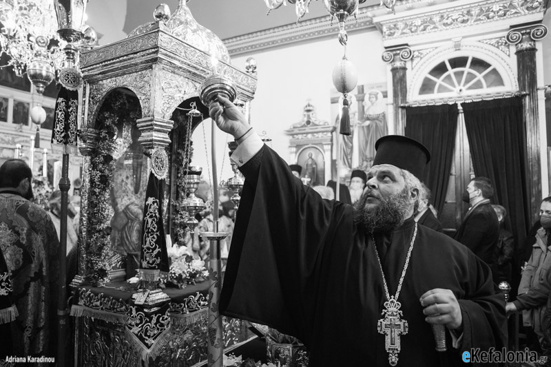Ξεκίνησαν οι λαμπροί εορτασμοί για τον Άγιο Χαράλαμπο στο Ληξούρι -Μέγας Αρχιερατικός Εσπερινός [εικόνες]