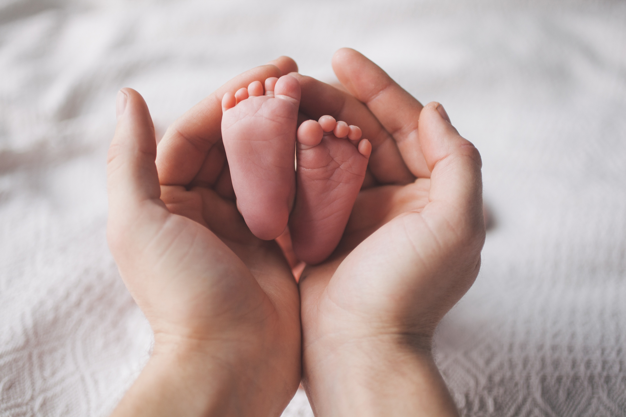 Επίδομα γέννησης: Μόνιμη αύξηση με αναδρομική ισχύ