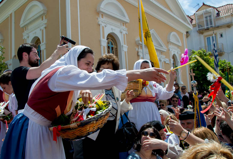 Πάσχα στην Κεφαλονιά: Ξεχωριστά έθιμα και κατανυκτικές θρησκευτικές εκδηλώσεις [εικόνες +βίντεο]