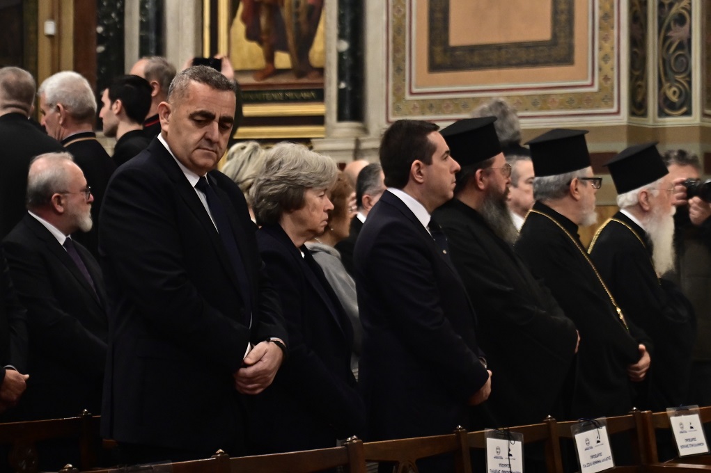 Μέχρι το πρωί το σκήνωμα του μακαριστού Αρχιεπισκόπου Αναστάσιου στη Μητρόπολη – Το τελετουργικό που ακολουθεί