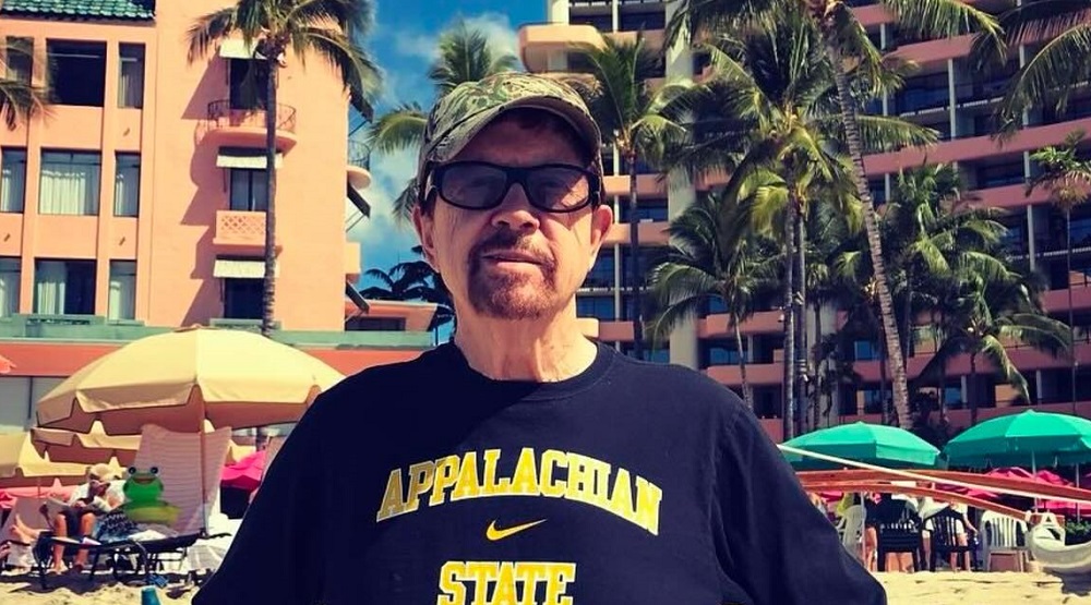 Πέθανε ο Αμερικανός συγγραφέας Τομ Ρόμπινς