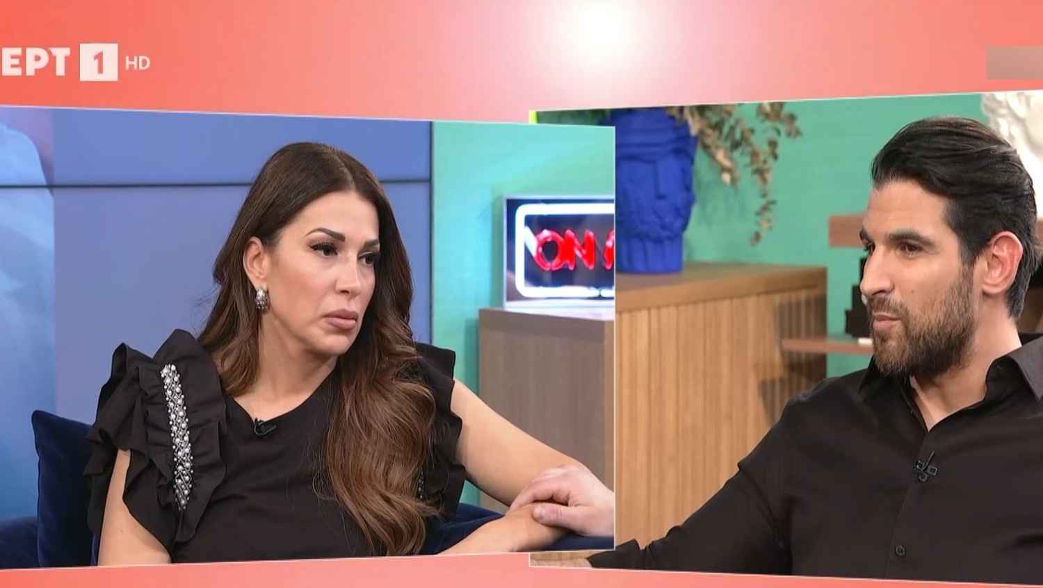 Ελένη Χατζίδου: «Οι γονείς μου δεν με ρώτησαν ποτέ για την αναπηρία του Ετεοκλή, οι φίλες μου ήταν περίεργες»