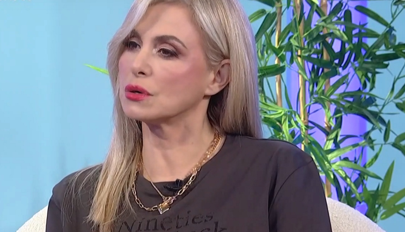 Η Ζωή Κρονάκη σε μια προσωπική εξομολόγηση στον αέρα: «Τον πήρα από το χεράκι και τον πήγα στο ΚΕΘΕΑ»