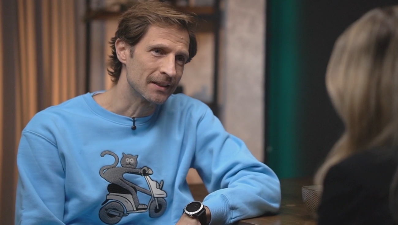 Μάξιμος Μουμούρης: «Το μεγαλύτερο έγκλημα που κάνουμε οι γονείς είναι η πλήρης ελευθερία στα παιδιά»