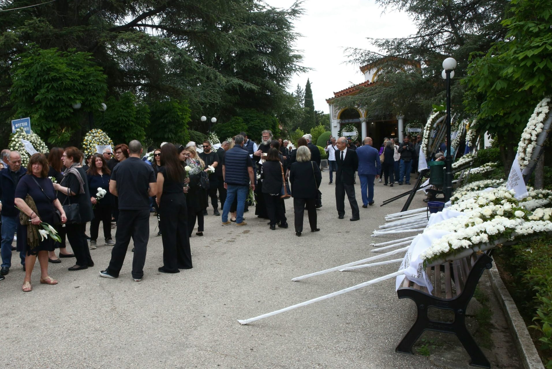 ΚΗΔΕΙΑ ΠΕΤΡΟΥ ΜΟΛΥΒΙΑΤΗ