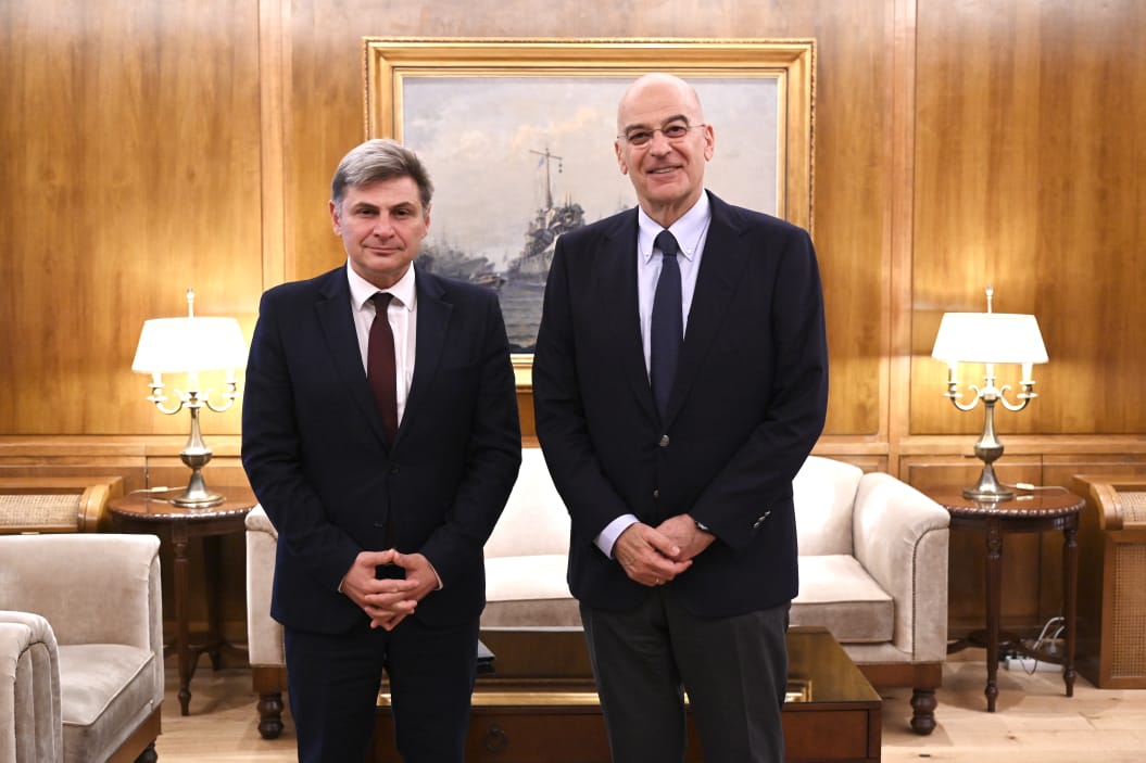 Τι γύρευε ο Φαραντούρης στο Πεντάγωνο; – Κουβέντες με φόντο το μέλλον!