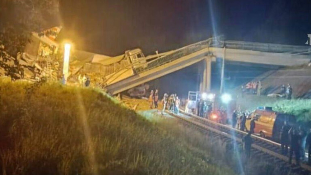 Δυο γέφυρες καταρρέουν, δυο τρένα εκτροχιάζονται στη νοτιοδυτική Ρωσία – Τουλάχιστον 7 νεκροί, δεκάδες τραυματίες