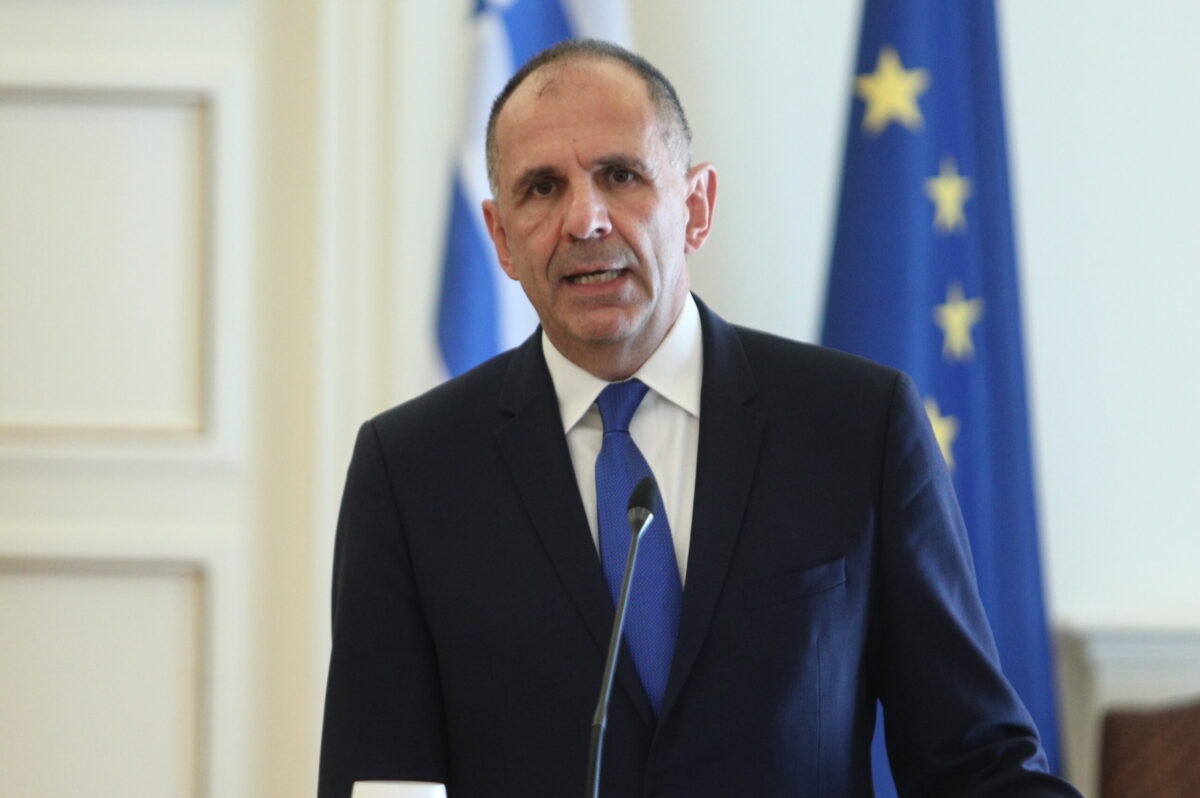 Συνάντηση Γεραπετρίτη με την προσωπική απεσταλμένη του Γενικού Γραμματέα του ΟΗΕ για το Κυπριακό