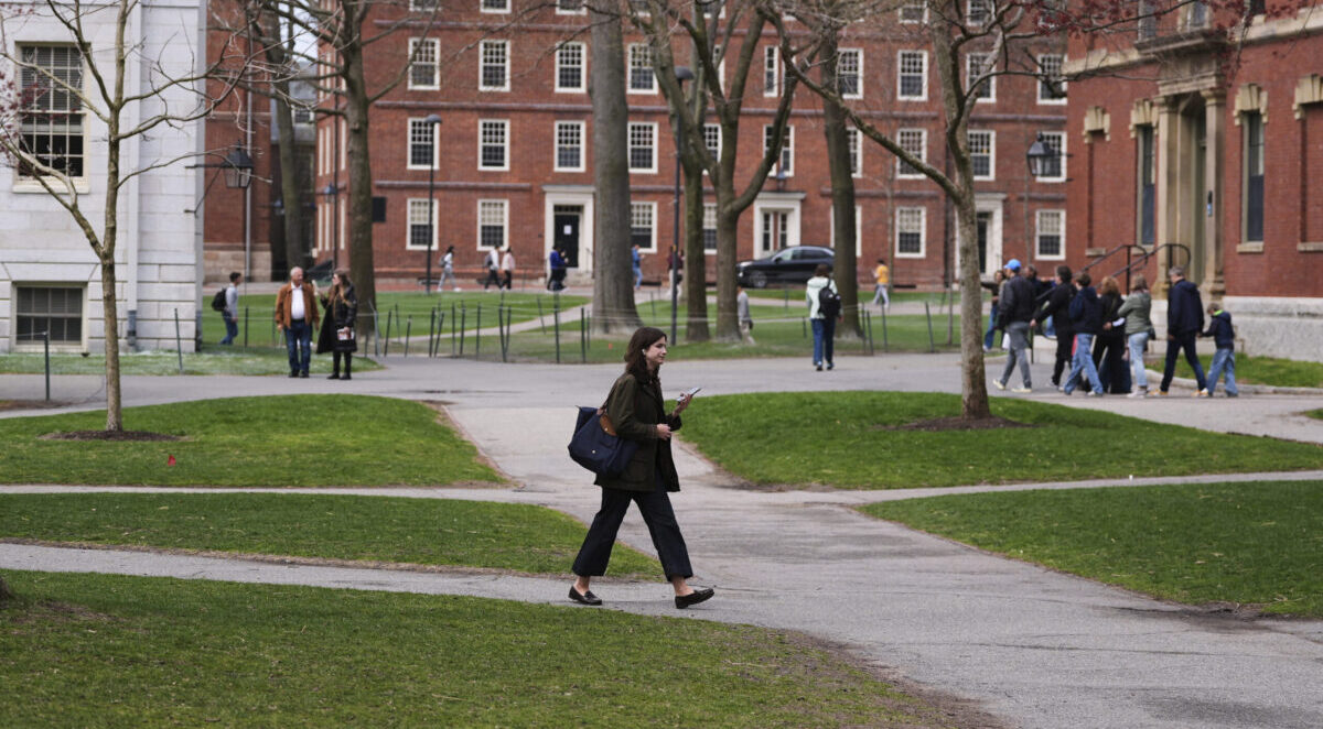 ΗΠΑ: Επανέναρξη των συνεντεύξεων για έκδοση βίζας σε αλλοδαπούς φοιτητές – Αυστηρότερος έλεγχος στα κοινωνικά δίκτυα