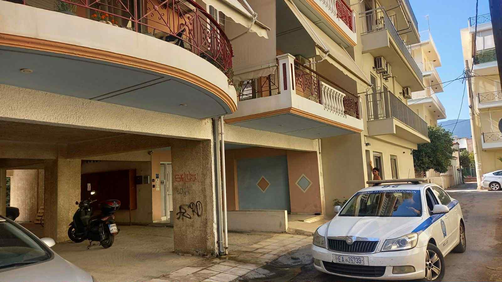 Καλαμάτα: Σε γυναίκα περίπου 40 ετών ανήκει η σορός που βρέθηκε σε ταράτσα – Εξετάζεται αν πρόκειται για αγνοούμενη από τη Σπάρτη