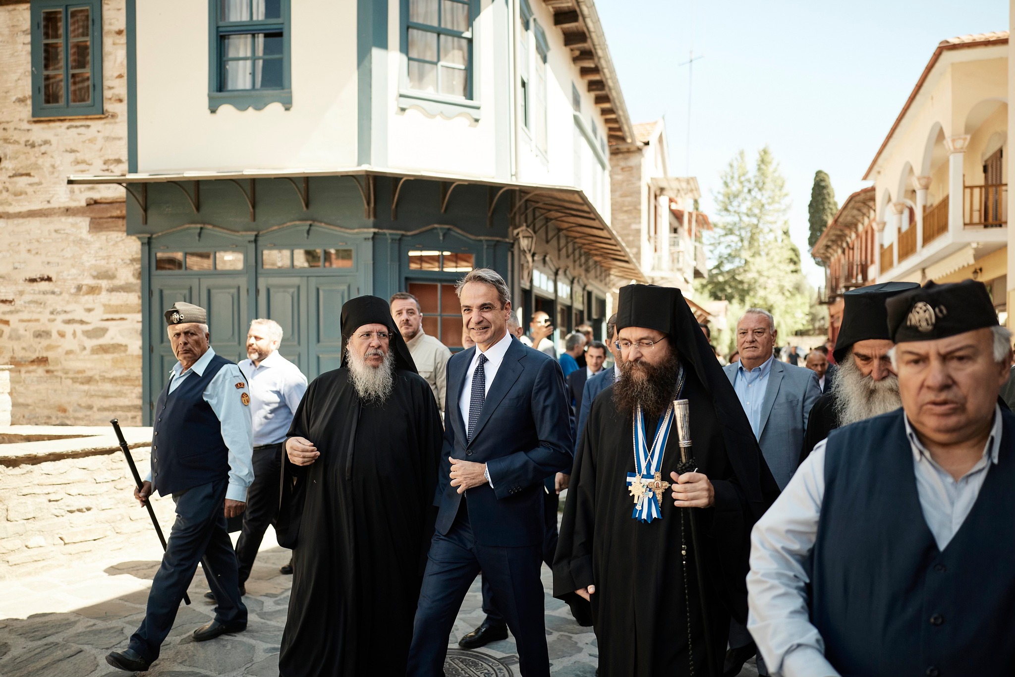 Ο Πρωθυπουργός στο Άγιο Όρος: Βούληση της κυβέρνησης να σταθεί αρωγός στη διαχρονική πορεία της Αθωνικής Πολιτείας [εικόνες]