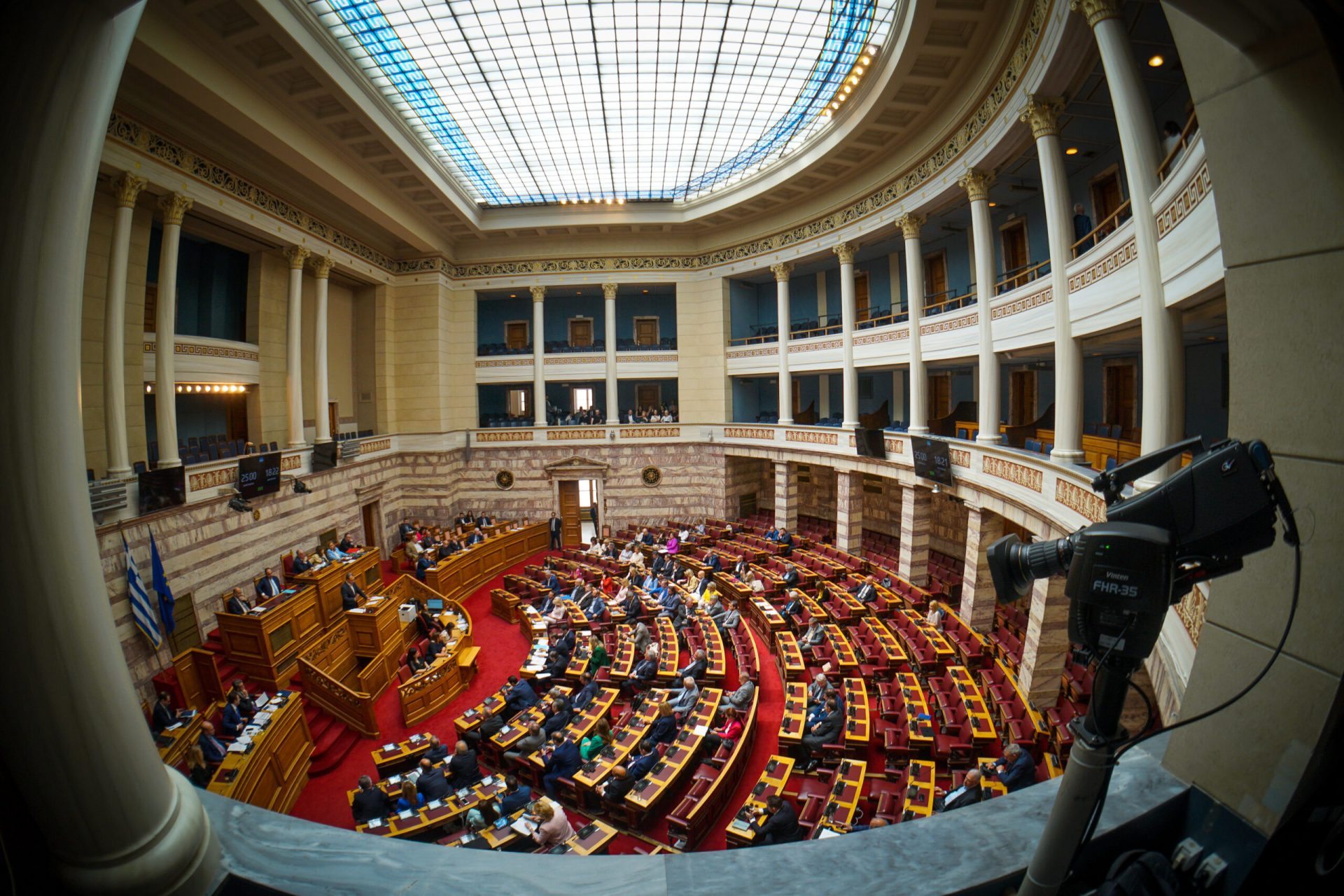 Τροπολογία για το μεταναστευτικό: Η κυβέρνηση κλείνει την δίοδο προς την Ελλάδα – Αντιπολιτευτικά «πυρά» για λάθος χειρισμούς