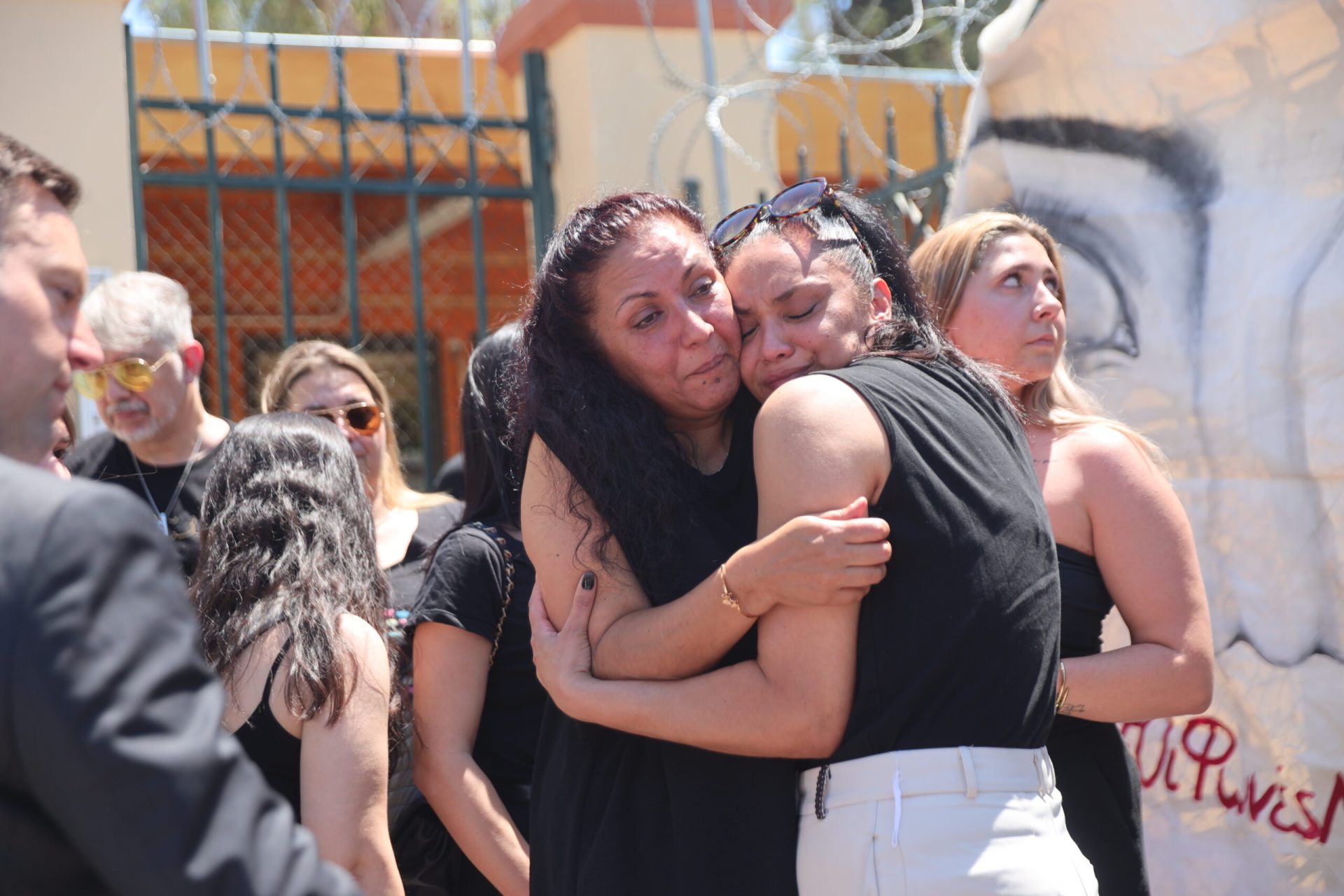 Δίκη Κ. Γρίβα: Διπολικός ο δράστης αλλά έχει πλήρη συνείδηση, κατέθεσε ο ψυχίατρος – Αστυνομικός της ΟΠΚΕ απέδωσε στο σοκ την αδράνεια των συνδέλφων του