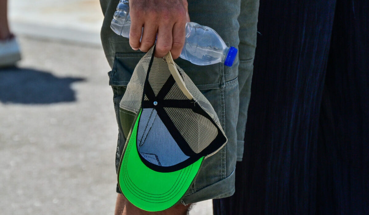 Καιρός: Συνεχίζονται τα 40άρια – Πότε πέφτει η θερμοκρασία – Επικαιροποιήθηκε το έκτακτο δελτίο