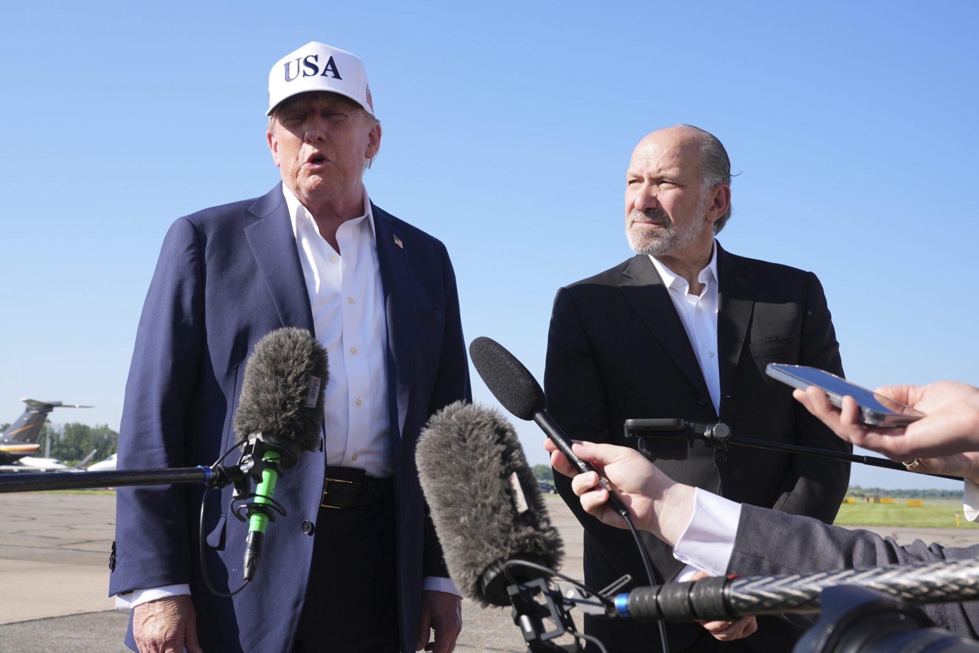 Τραμπ: Γελοία την ίδρυση πολιτικού κόμματος από τον Ίλον Μασκ – Πιθανή μία συμφωνία για τη Γάζα εντός της εβδομάδας