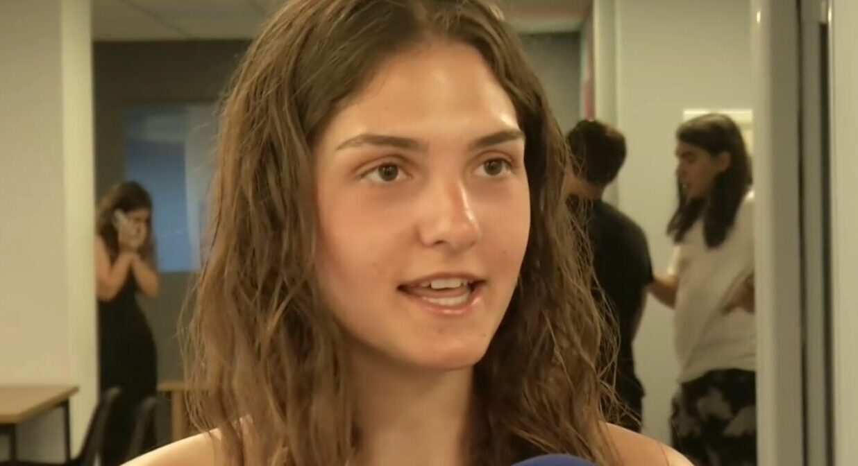 Πανελλαδικές 2025: Οι πρώτοι των πρώτων μιλούν στο ΕΡΤΝews – «Ανταμείφθηκαν οι κόποι μας στο μέγιστο»