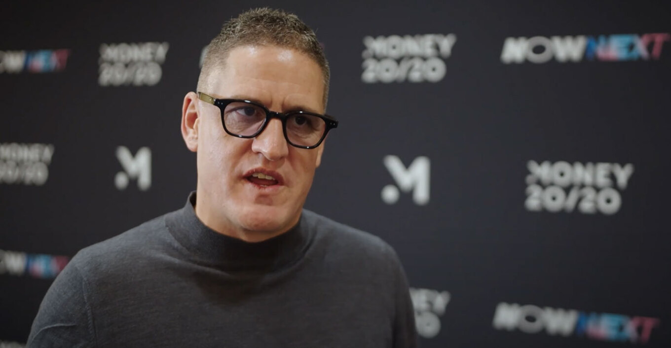 Ο Billionaire Tom Greenwood χαροπαλεύει μετά από τροχαίο στη Μύκονο