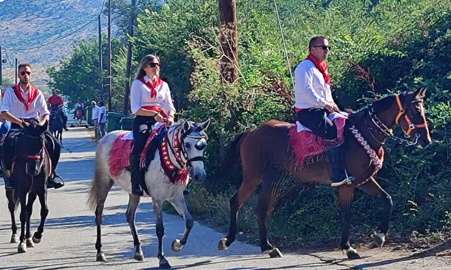 Σιάτιστα: Το προσκύνημα των καβαλάρηδων στην Παναγία του Μικροκάστρου