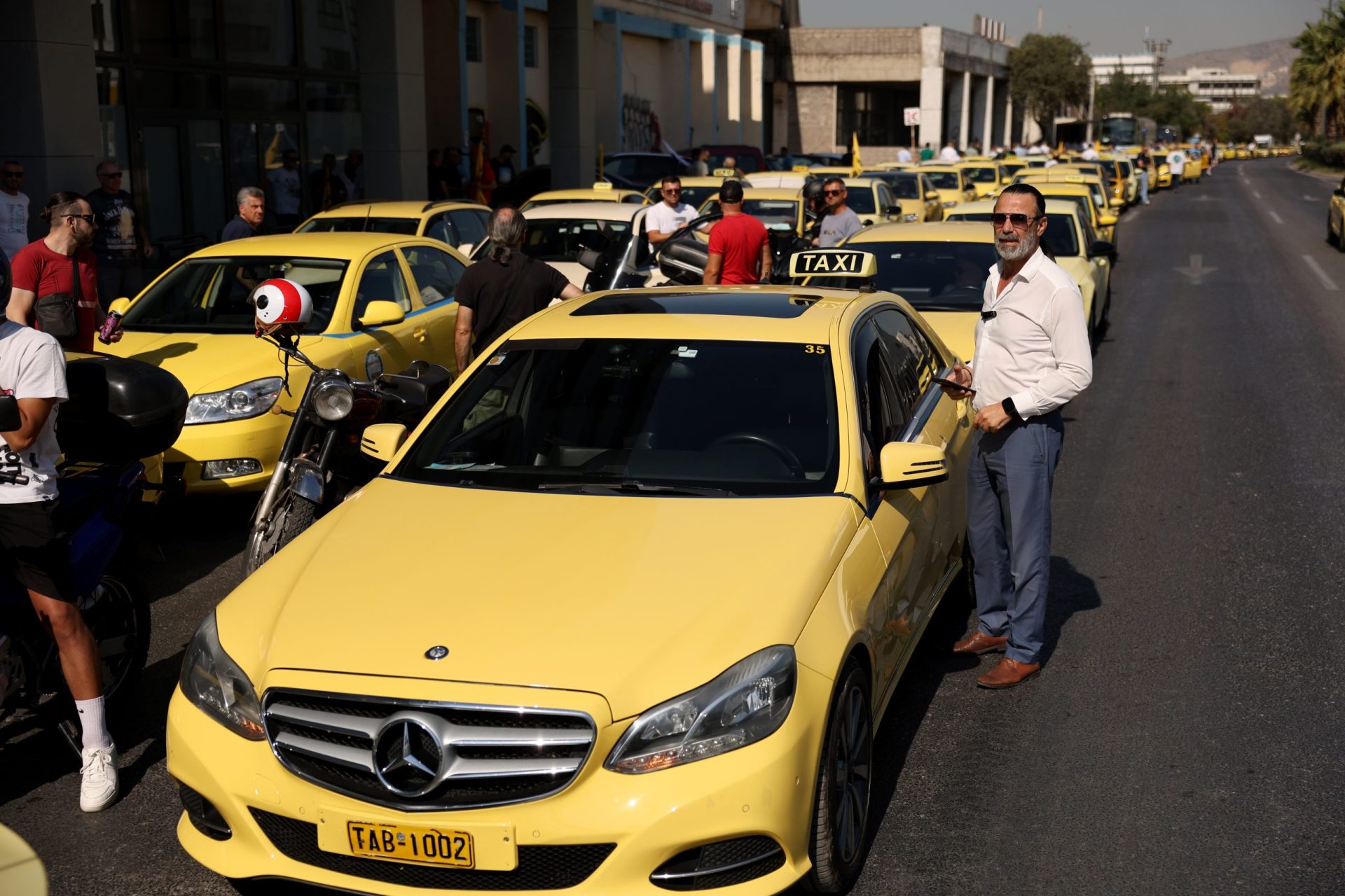 ΑΘΗΝΑ 48ΩΡΗ ΑΠΕΡΓΙΑ ΤΑΞΙ ΣΥΛΛΑΛΗΤΗΡΙΟ Σ.Α.Τ.Α.