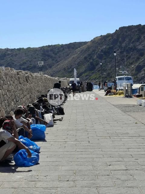 Συνεχής η ροή μεταναστών στην Κρήτη – Βάρκα αποβίβασε μετανάστες σε Τρυπητή και Κόρφο