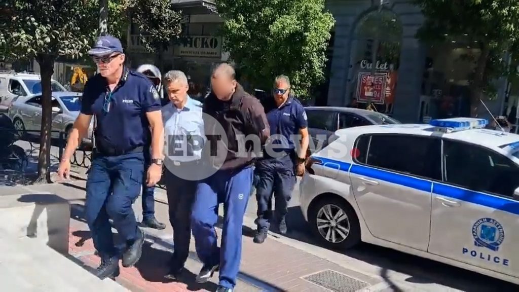 Πάτρα: Προθεσμία για να απολογηθεί αύριο πήρε ο 46χρονος οδηγός της μοτοσικλέτας που σκότωσε 86χρονη – Έκανε ασπίδα το σώμα της για να σώσει 8χρονη