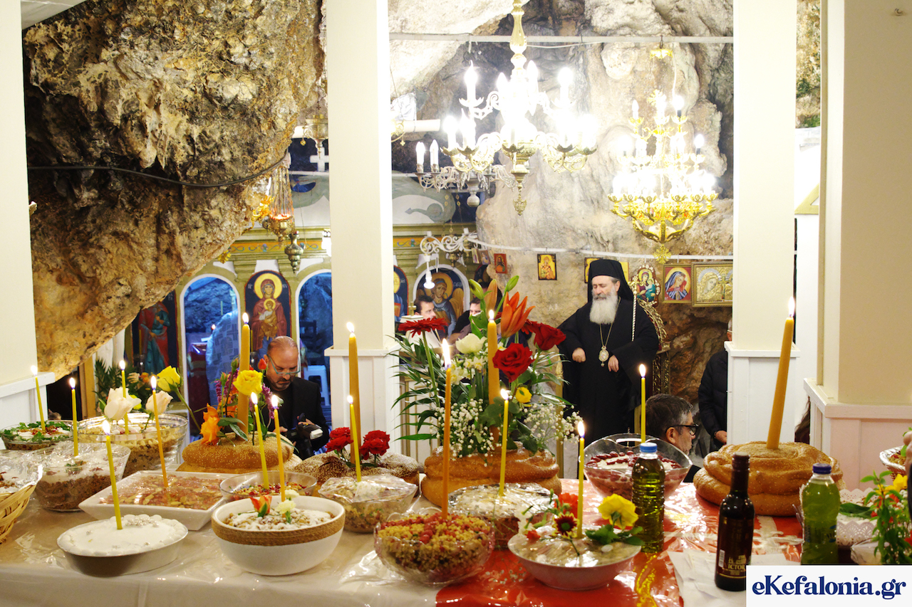 Γιορτάζει το εκκλησάκι της Αγίας Βαρβάρας στα Προκοπάτα  -Κατάνυξη μέσα σε 28 καρέ