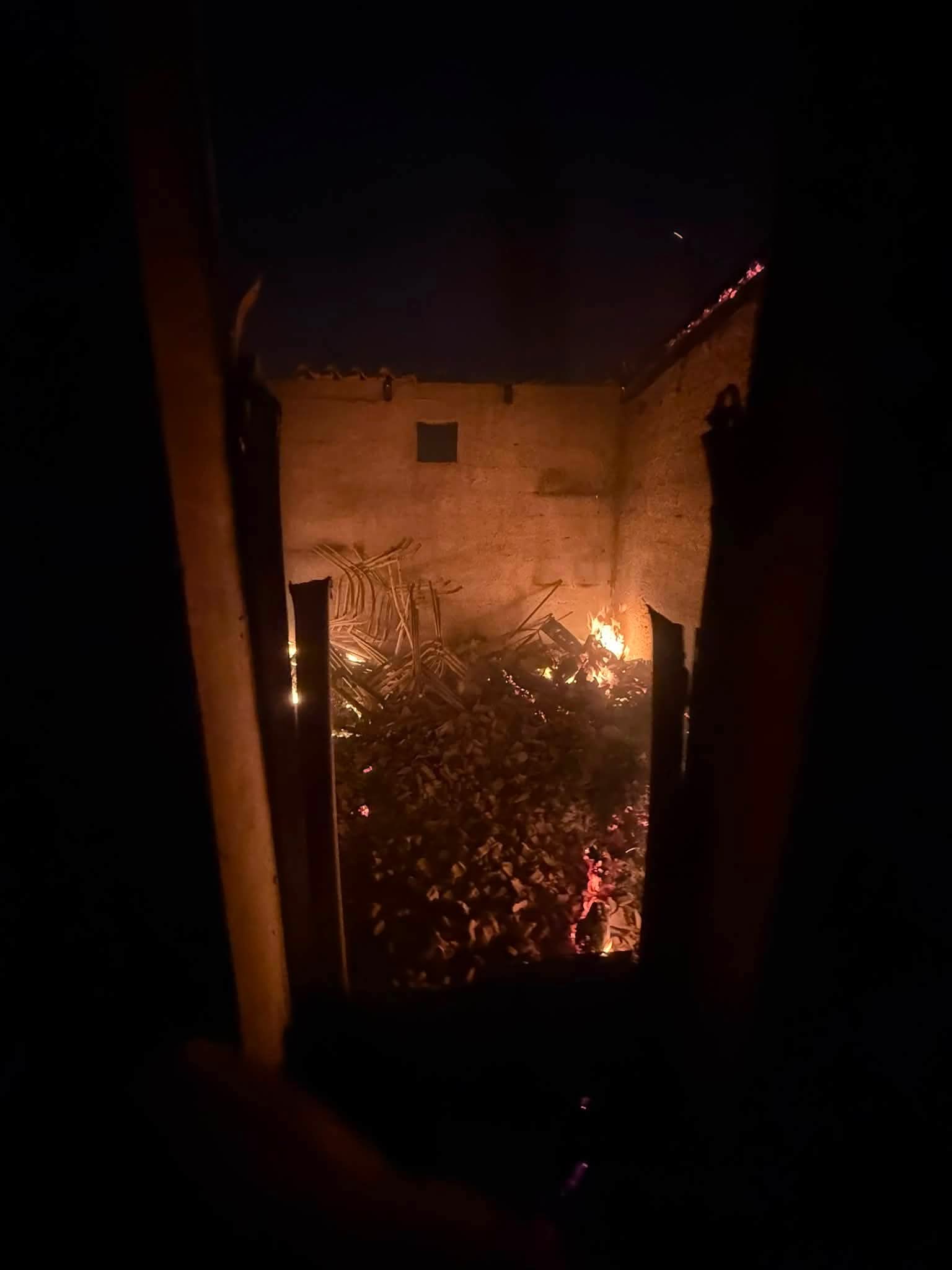 Αθόρυβοι ήρωες στη μάχη με τη φωτιά στον Ελειό, οι Εθελοντές Δασοπυρόσβεσης Μεταξάτων [Βίντεο, Εικόνες]